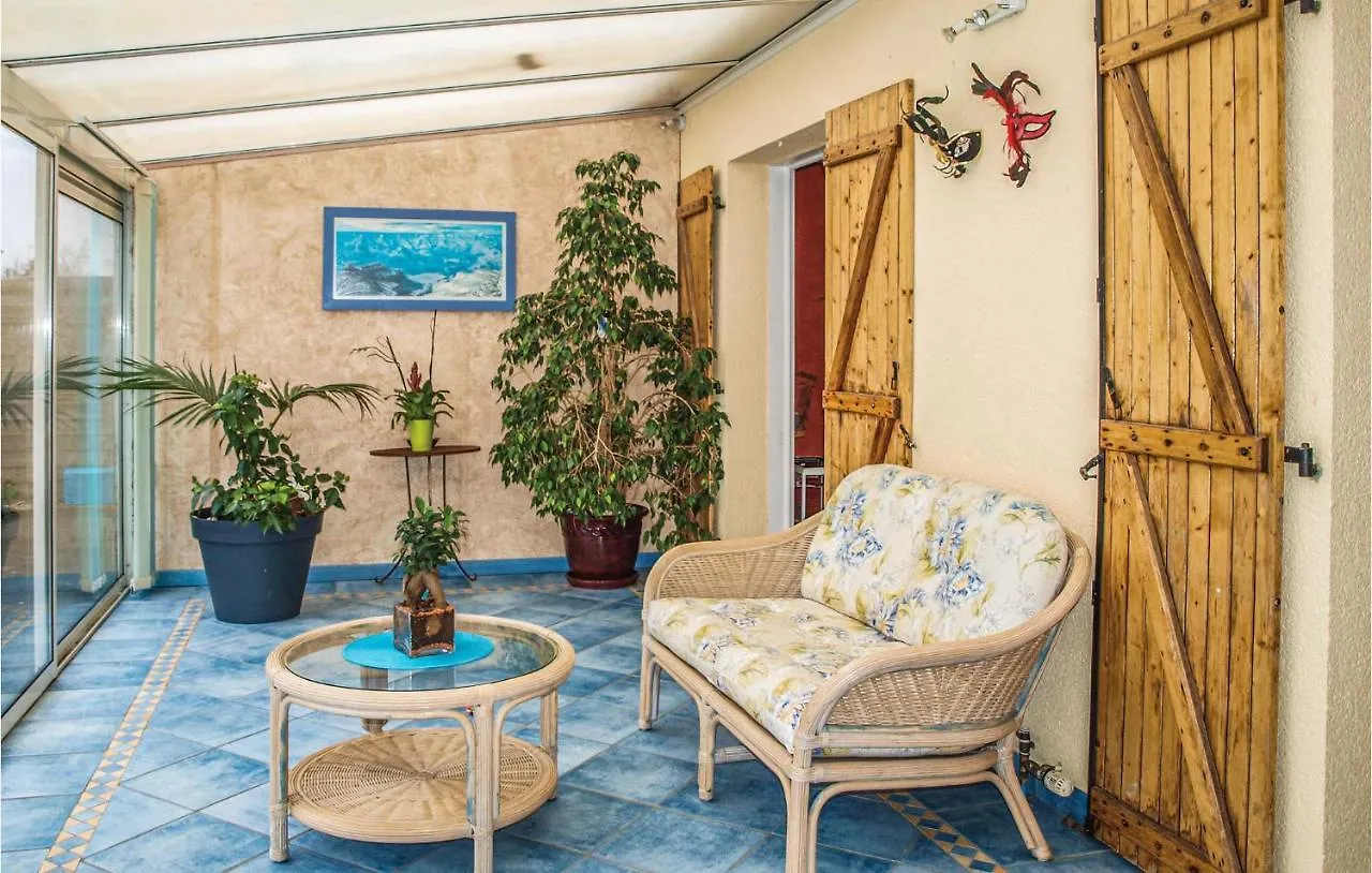 Amazing Home In Pommeret With Ethernet Internet